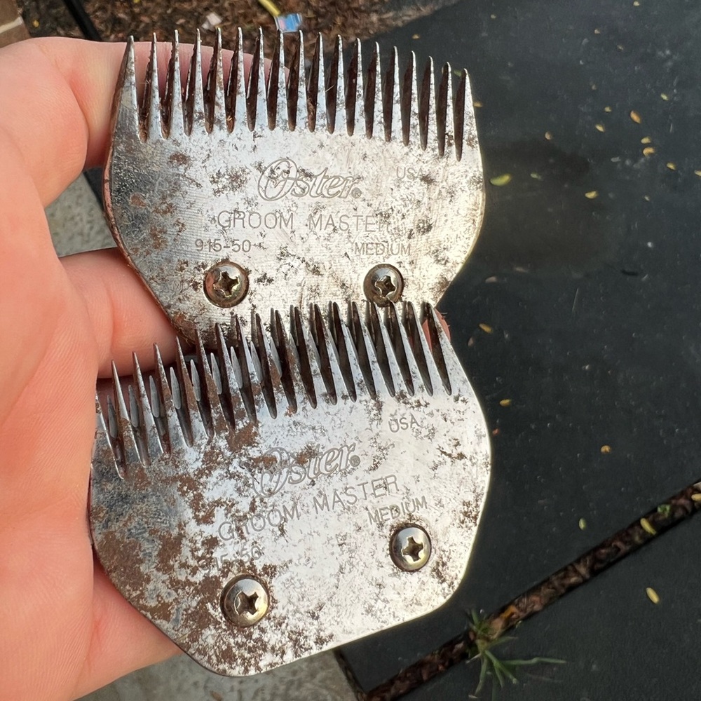 Used Oster blades. Sells together
